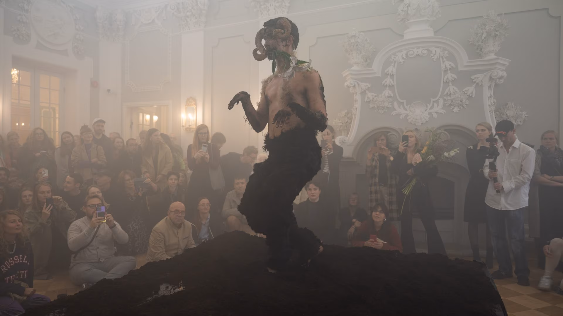 Näituse „Kohanemise kunst” lõpetab Johhan Rosenbergi performance „Kohanemine 360°le”