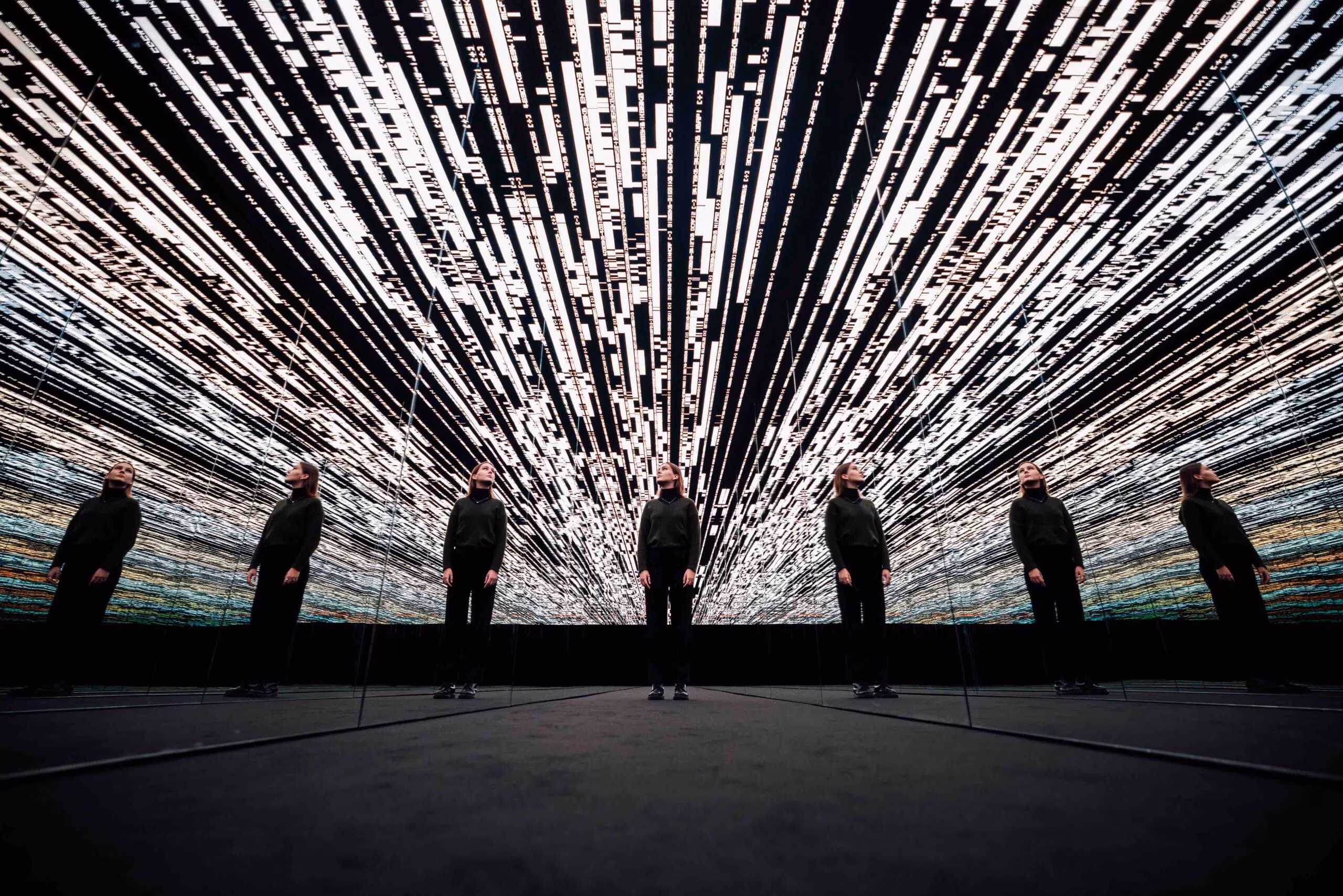 Jaapani kunstnik Ryoji Ikeda avab kultuuripealinnas Eesti teadusandmetel põhineva isikunäituse